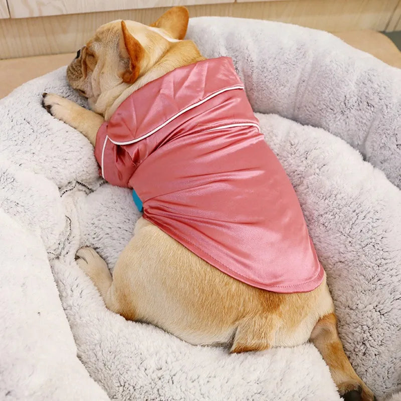 Pyjama en soie rose pour chien